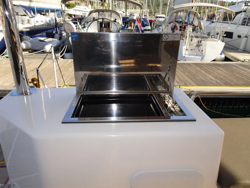 Image slide 161012
