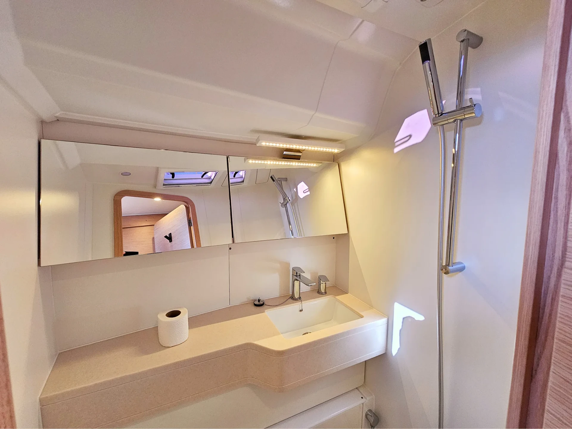Dufour Yachts Dufour 44 Virtuoso — photo 3
