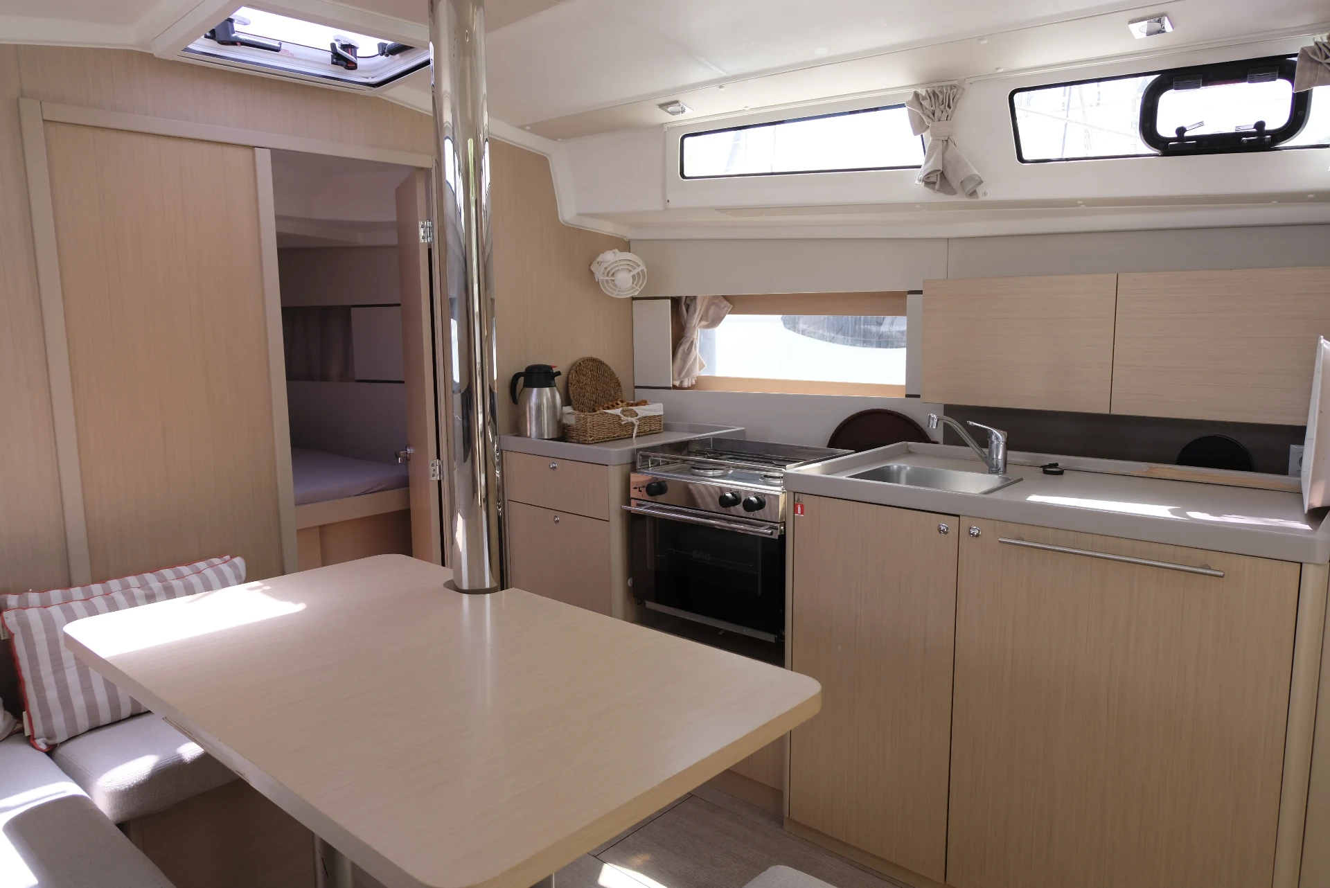 Image slide 241237
