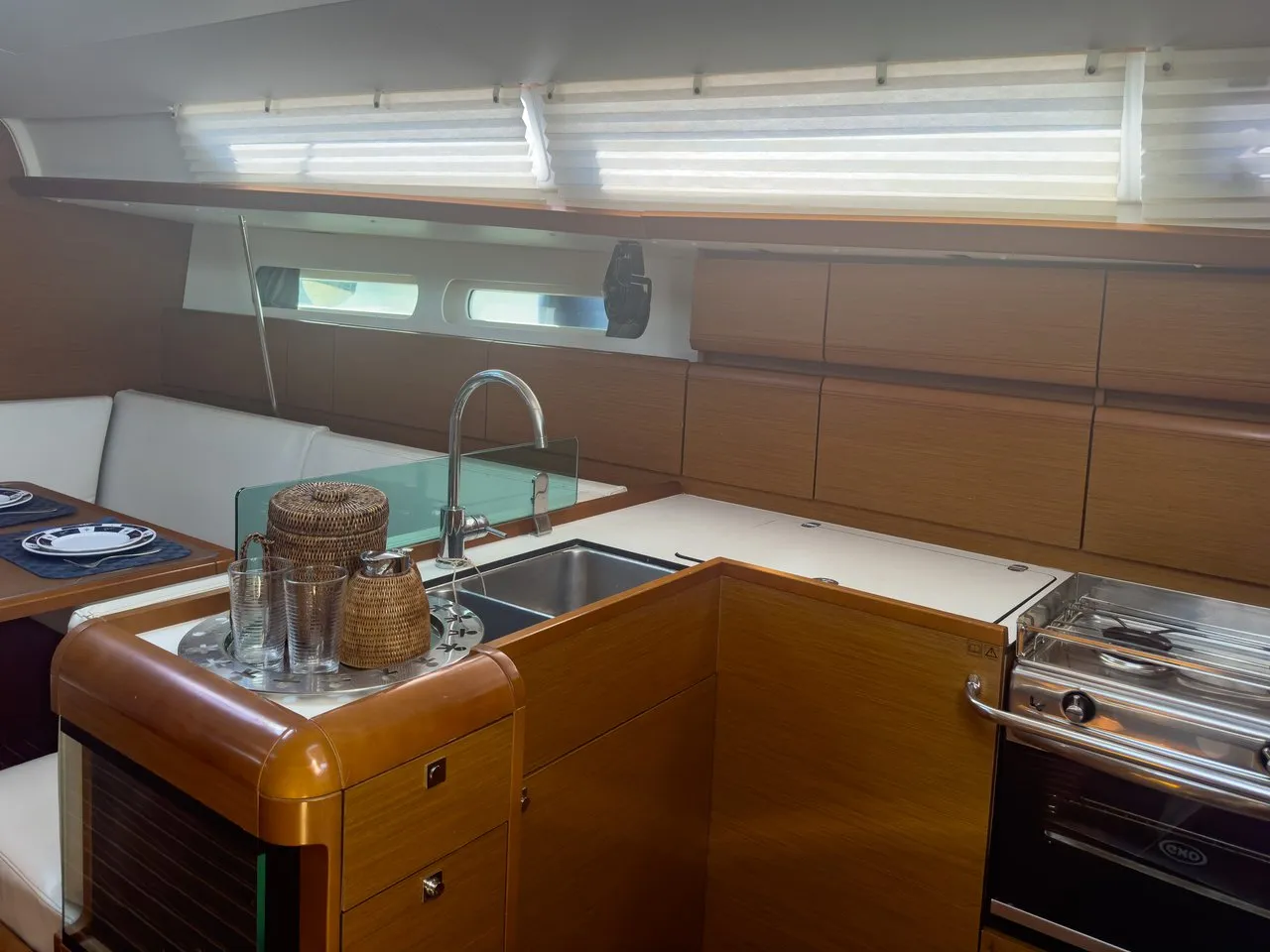 Image slide 270352
