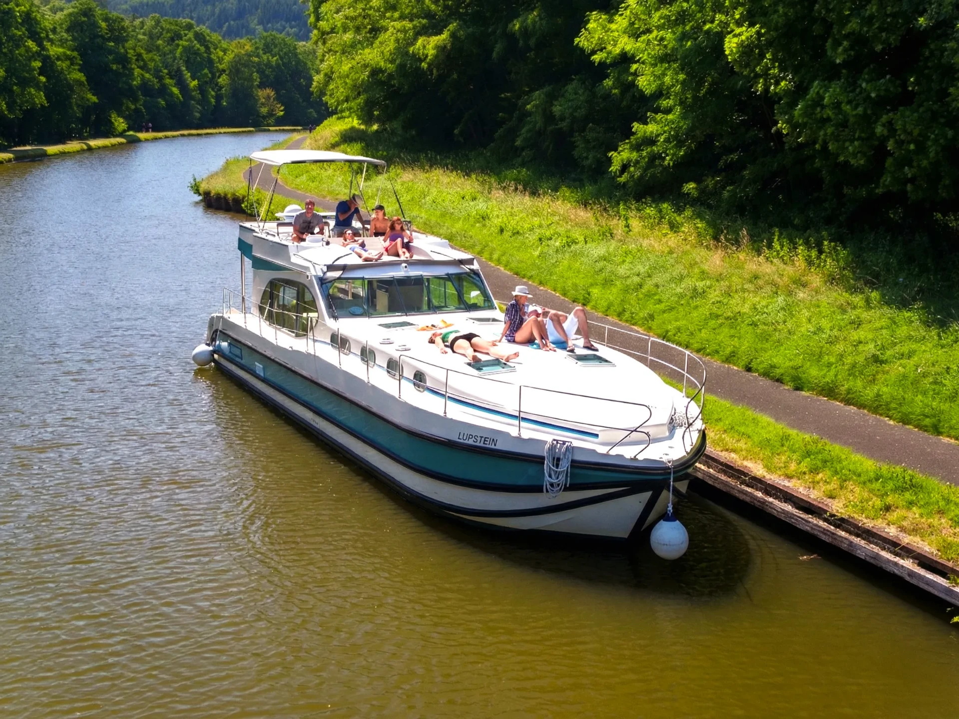 Nicols Yacht Nicols Octo Fly C Cruiser Premium+ 8/10 Pers. — photo 1