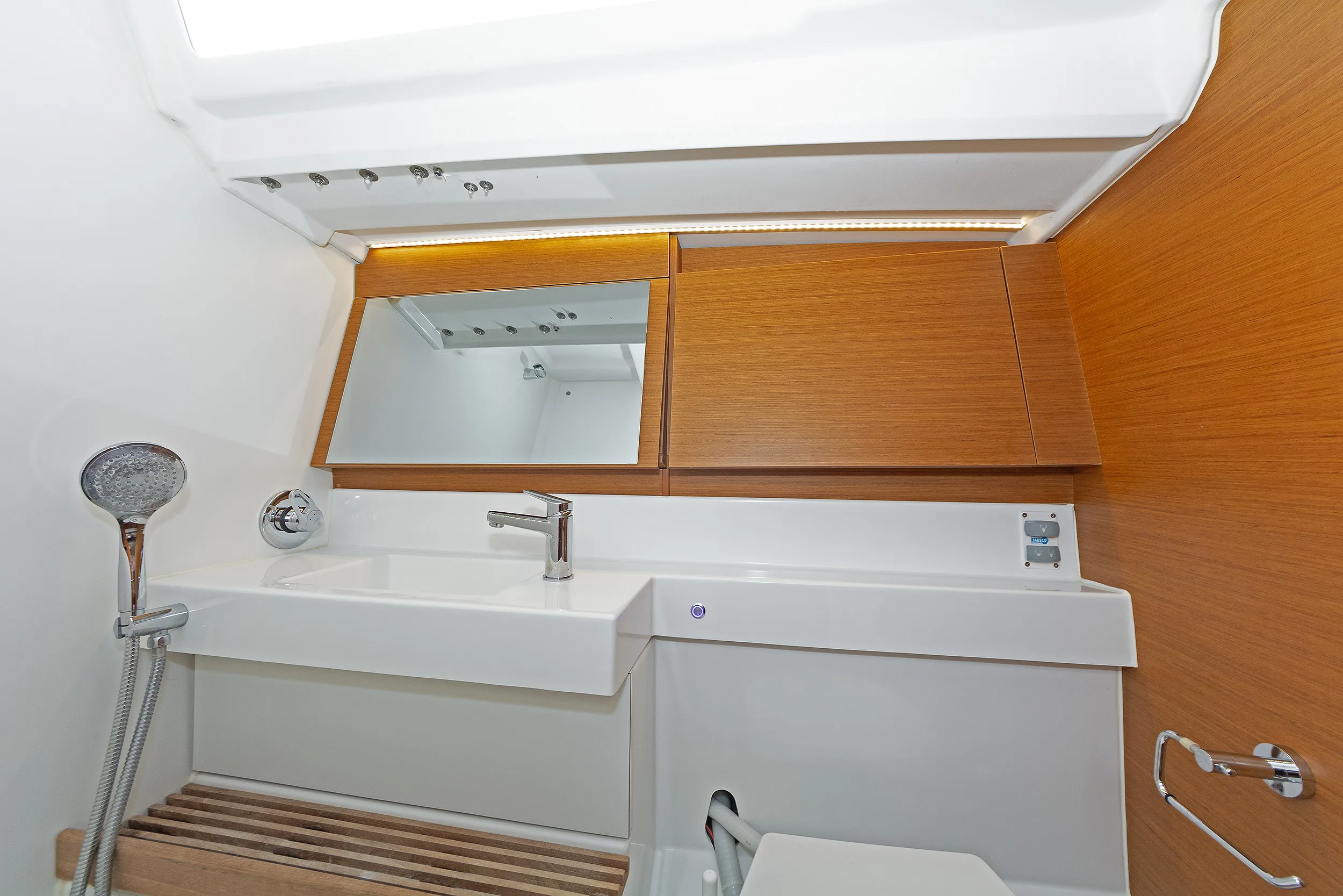 Image slide 330897
