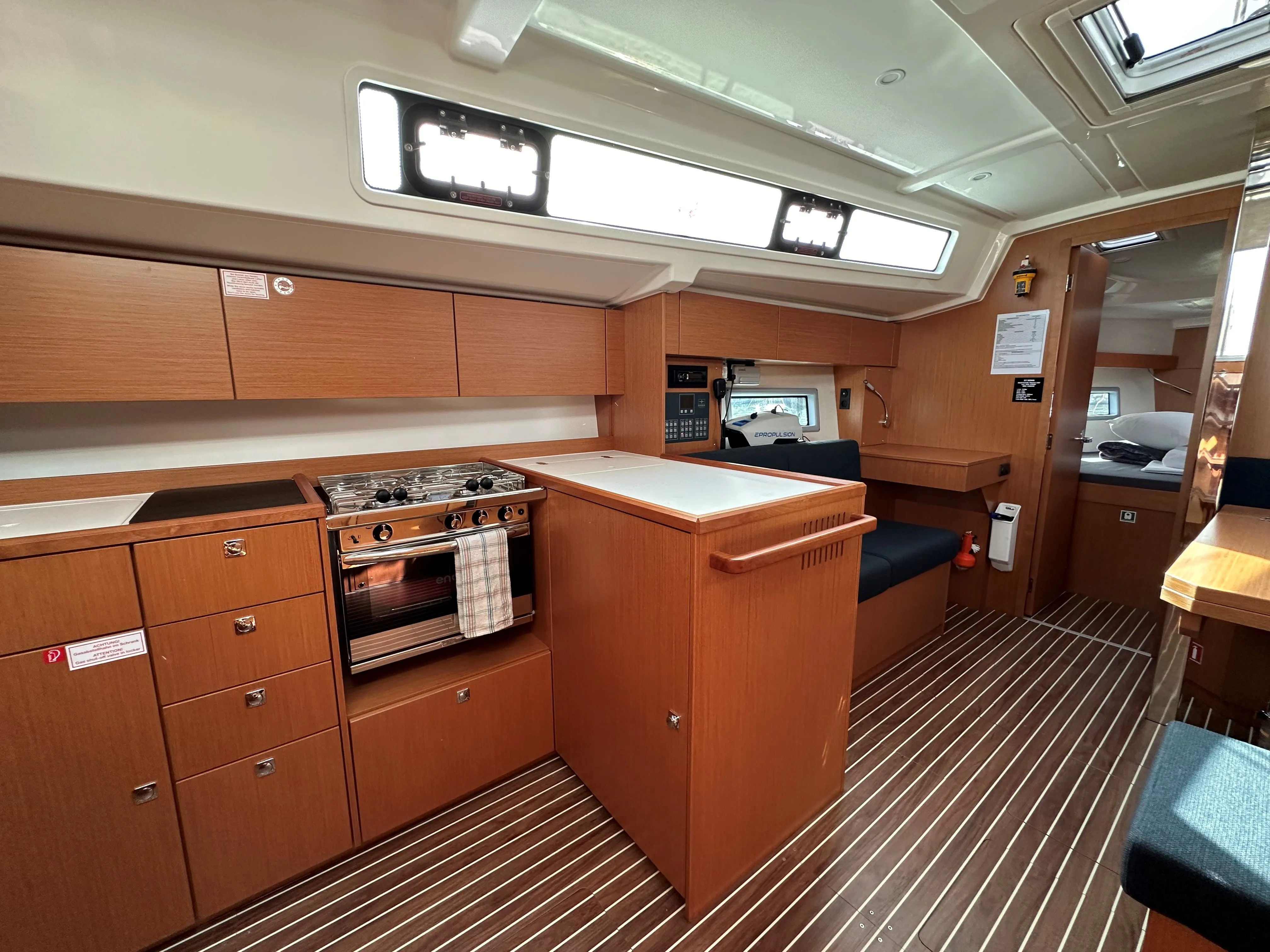 Image slide 334223